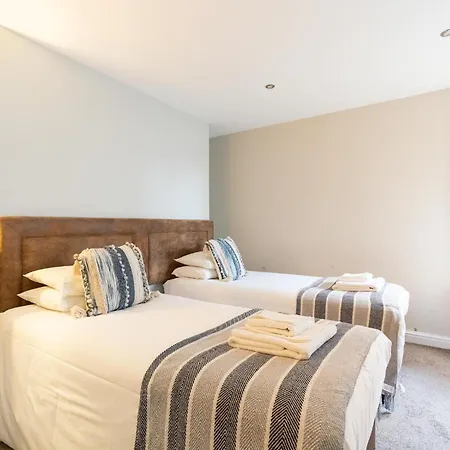 Red Lea With Pool & Access * Scarborough