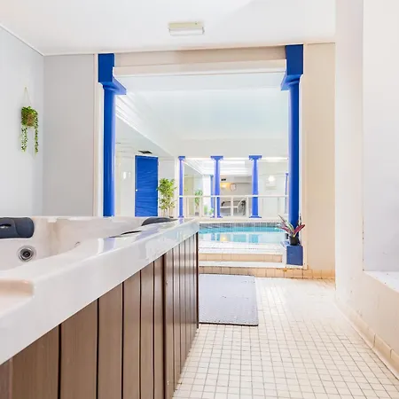 Red Lea With Pool And סקארבורו