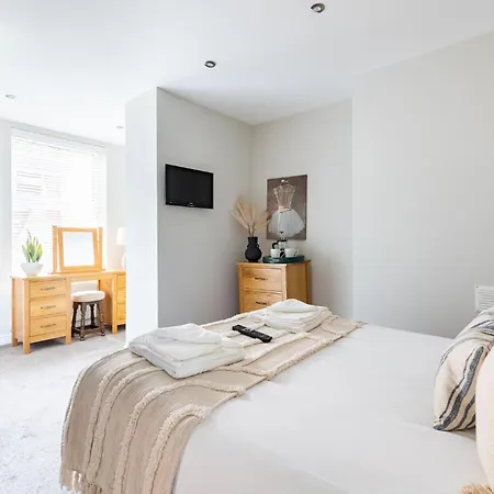 Red Lea With Pool & Access *