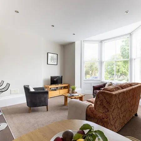 Apartment Red Lea With Pool & Access Scarborough