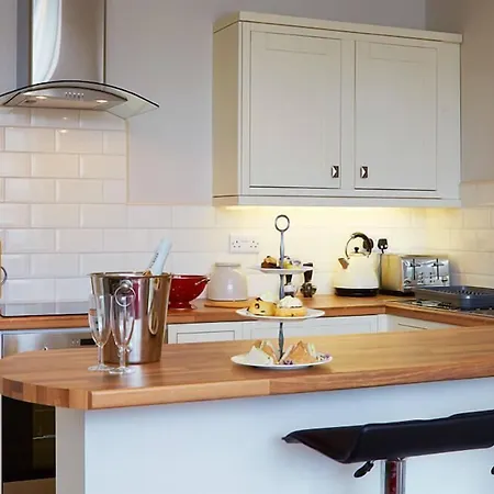 Red Lea With Pool & Access Scarborough