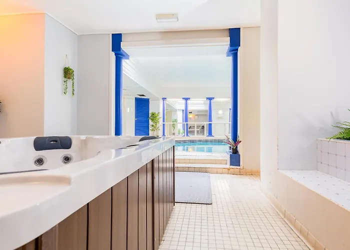 Red Lea With Pool & Access Scarborough