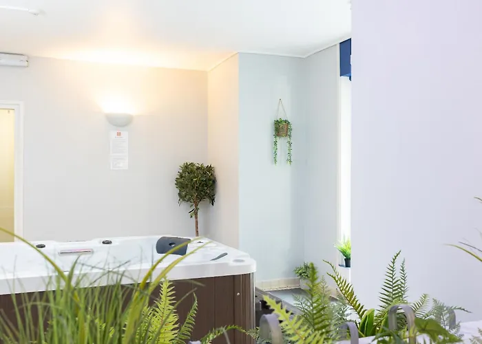 Red Lea With Pool & Access Appartement